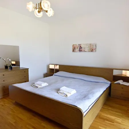 Spasija By Interhome דירה אומאג